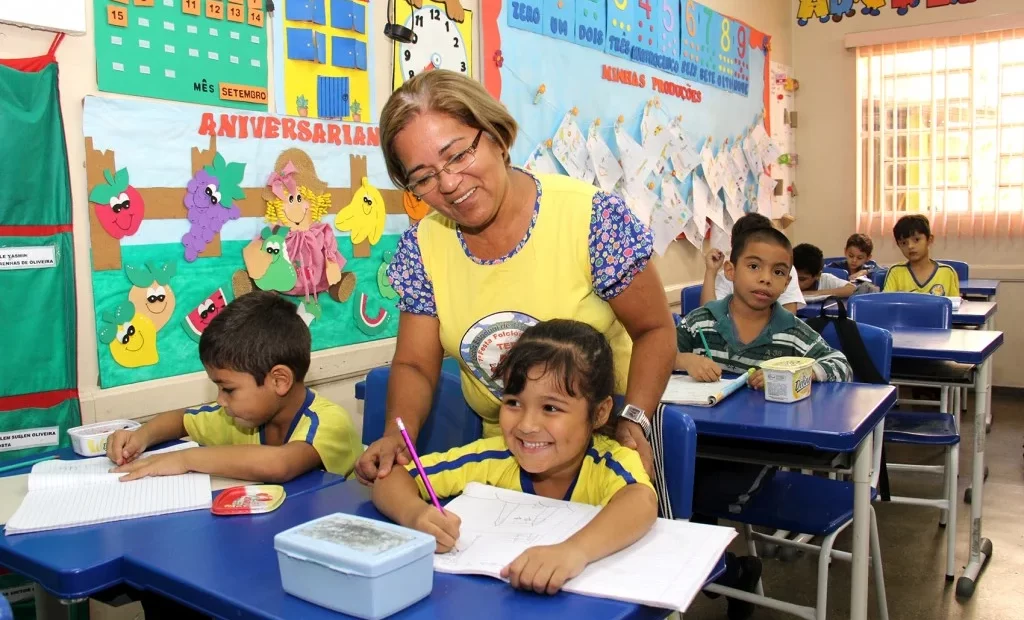 Fórum Melhoria do IDEB debate IA e educação em Manaus