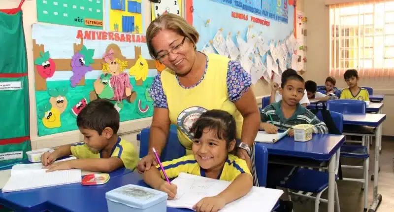 Fórum Melhoria do IDEB debate IA e educação em Manaus