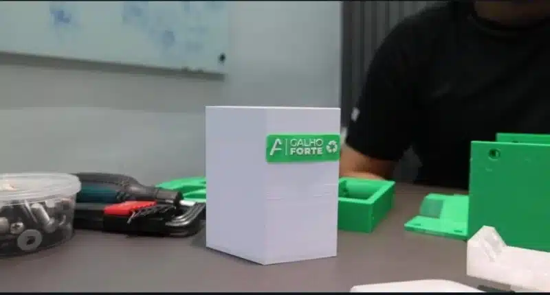 Galho Forte transforma plástico em objetos com 3D