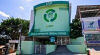 Fachada prédio uea