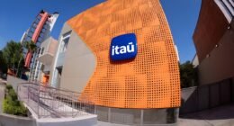 fachada de uma agencia do banco itau
